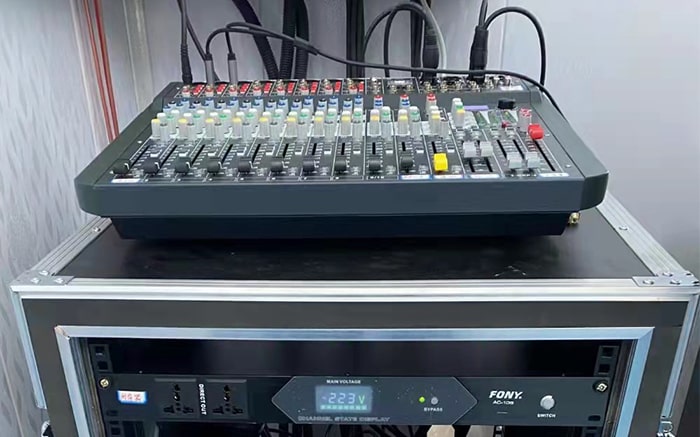 Bàn mixer FONY MT-12 dễ dàng kết nối và phù hợp với nhiều bộ dàn