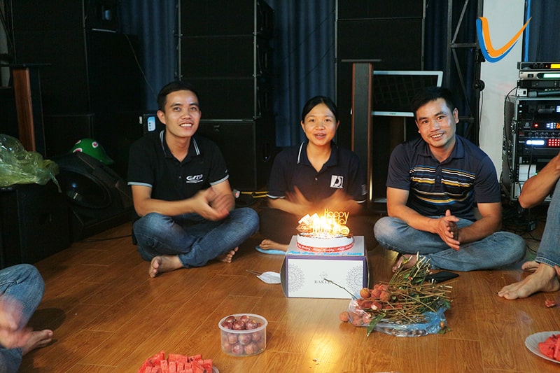 Tổ chức sinh nhật Quý II 2020 cho nhân viên Lạc Việt Audio