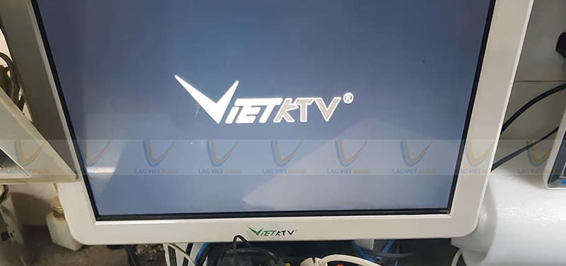 Đầu Karaoke VietKTV đang là một trong những hãng đầu hát karaoke có màn hình cảm ứng được sử dụng nhiều nhất