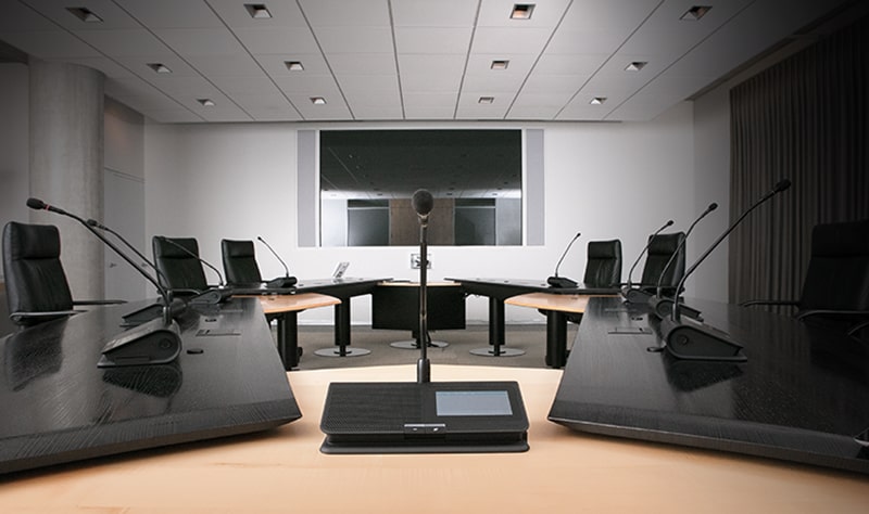 Hệ thống âm thanh phòng họp Shure có đầy đủ các thiết bị cho cả phòng họp cơ bản và trực tuyến hiện đại