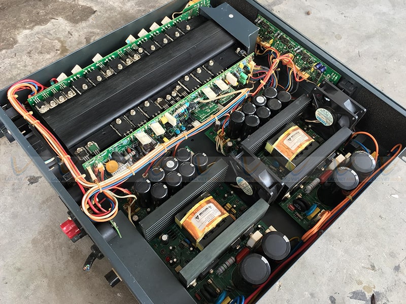 Lạc Việt Audio cung cấp những chiếc cục đẩy công suất R&B DH3860 chất lượng với giá tốt nhất