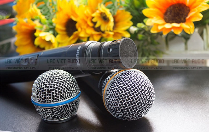 Củ micro được trang bị nhiều tính năng quan trọng phục vụ hát karaoke chuyên nghiệp